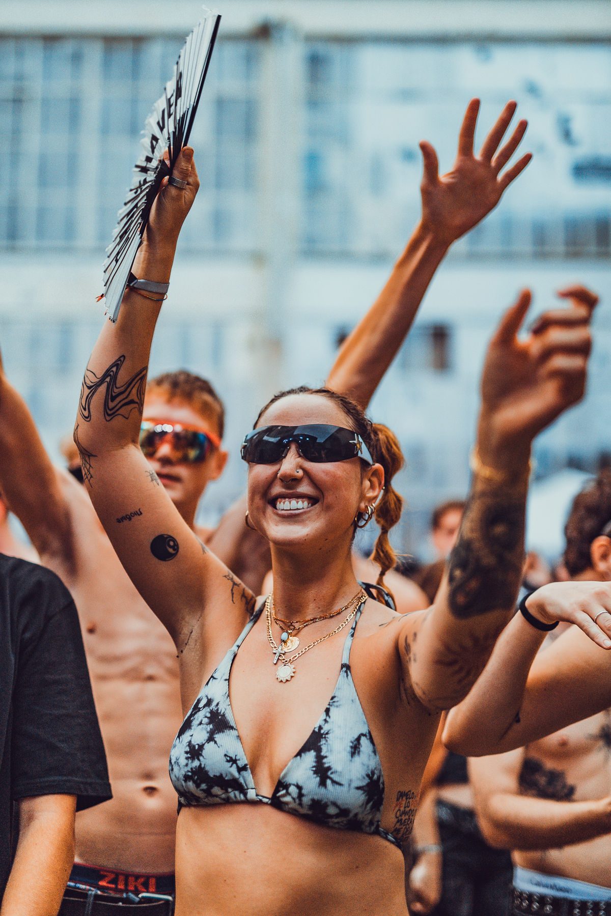 Loading... just a sec